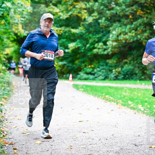 12.10.2025 - Bramfelder Halbmarathon 2025 Dr. Thomas Lammeyer http://msf.ph/oto/9354402 12.10.2025 10:50:08 Laufen 3018, 2472 meine-sportfotos.de