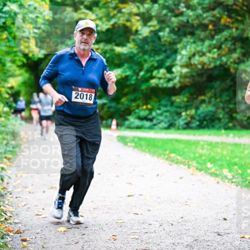 12.10.2025 - Bramfelder Halbmarathon 2025 Dr. Thomas Lammeyer http://msf.ph/oto/9354403 12.10.2025 10:50:08 Laufen 2018, 2472 meine-sportfotos.de