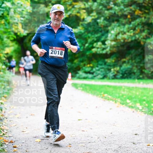 12.10.2025 - Bramfelder Halbmarathon 2025 Dr. Thomas Lammeyer http://msf.ph/oto/9354404 12.10.2025 10:50:08 Laufen 2018, 2472 meine-sportfotos.de