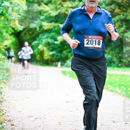 12.10.2025 - Bramfelder Halbmarathon 2025 Dr. Thomas Lammeyer http://msf.ph/oto/9354409 12.10.2025 10:50:09 Laufen 34, 2018 meine-sportfotos.de