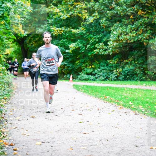 12.10.2025 - Bramfelder Halbmarathon 2025 Dr. Thomas Lammeyer http://msf.ph/oto/9354419 12.10.2025 10:50:13 Laufen 2070, 2568 meine-sportfotos.de