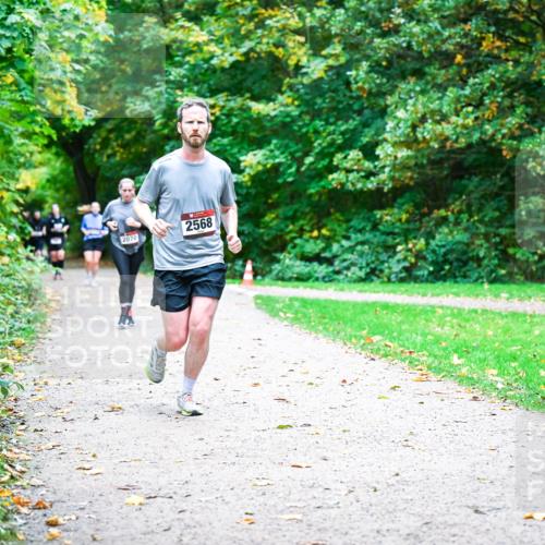 12.10.2025 - Bramfelder Halbmarathon 2025 Dr. Thomas Lammeyer http://msf.ph/oto/9354422 12.10.2025 10:50:13 Laufen 2070, 2568 meine-sportfotos.de