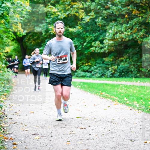 12.10.2025 - Bramfelder Halbmarathon 2025 Dr. Thomas Lammeyer http://msf.ph/oto/9354425 12.10.2025 10:50:13 Laufen 2568 meine-sportfotos.de
