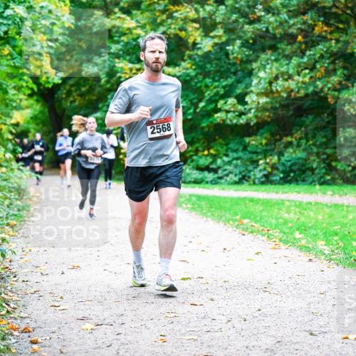 12.10.2025 - Bramfelder Halbmarathon 2025 Dr. Thomas Lammeyer http://msf.ph/oto/9354426 12.10.2025 10:50:13 Laufen 2071, 2568 meine-sportfotos.de
