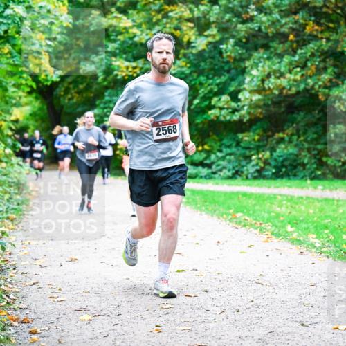 12.10.2025 - Bramfelder Halbmarathon 2025 Dr. Thomas Lammeyer http://msf.ph/oto/9354427 12.10.2025 10:50:14 Laufen 2568 meine-sportfotos.de