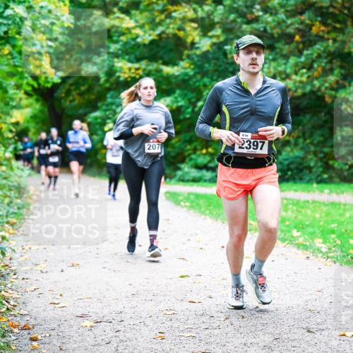 12.10.2025 - Bramfelder Halbmarathon 2025 Dr. Thomas Lammeyer http://msf.ph/oto/9354443 12.10.2025 10:50:16 Laufen 207, 94, 2397 meine-sportfotos.de