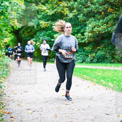 12.10.2025 - Bramfelder Halbmarathon 2025 Dr. Thomas Lammeyer http://msf.ph/oto/9354447 12.10.2025 10:50:17 Laufen 239, 2070 meine-sportfotos.de