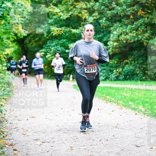 12.10.2025 - Bramfelder Halbmarathon 2025 Dr. Thomas Lammeyer http://msf.ph/oto/9354448 12.10.2025 10:50:17 Laufen 2070 meine-sportfotos.de