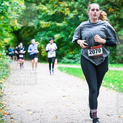 12.10.2025 - Bramfelder Halbmarathon 2025 Dr. Thomas Lammeyer http://msf.ph/oto/9354453 12.10.2025 10:50:18 Laufen 2070 meine-sportfotos.de