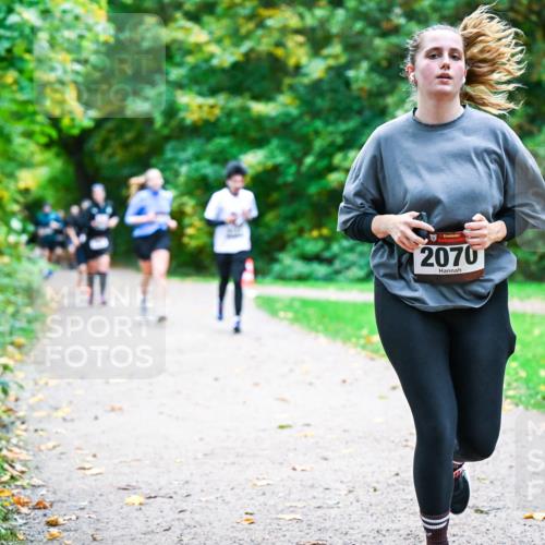12.10.2025 - Bramfelder Halbmarathon 2025 Dr. Thomas Lammeyer http://msf.ph/oto/9354454 12.10.2025 10:50:18 Laufen 2070 meine-sportfotos.de