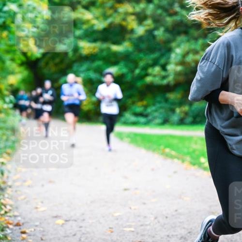 12.10.2025 - Bramfelder Halbmarathon 2025 Dr. Thomas Lammeyer http://msf.ph/oto/9354457 12.10.2025 10:50:19 Laufen 2070 meine-sportfotos.de