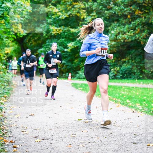 12.10.2025 - Bramfelder Halbmarathon 2025 Dr. Thomas Lammeyer http://msf.ph/oto/9354477 12.10.2025 10:50:22 Laufen 2002, 117, 2163 meine-sportfotos.de