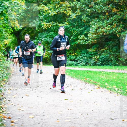 12.10.2025 - Bramfelder Halbmarathon 2025 Dr. Thomas Lammeyer http://msf.ph/oto/9354485 12.10.2025 10:50:24 Laufen 2657, 2, 18, 2002 meine-sportfotos.de