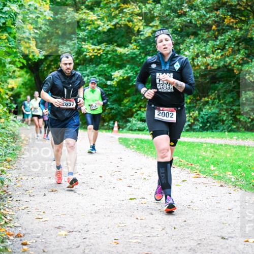 12.10.2025 - Bramfelder Halbmarathon 2025 Dr. Thomas Lammeyer http://msf.ph/oto/9354492 12.10.2025 10:50:25 Laufen 2657, 2518, 2002 meine-sportfotos.de