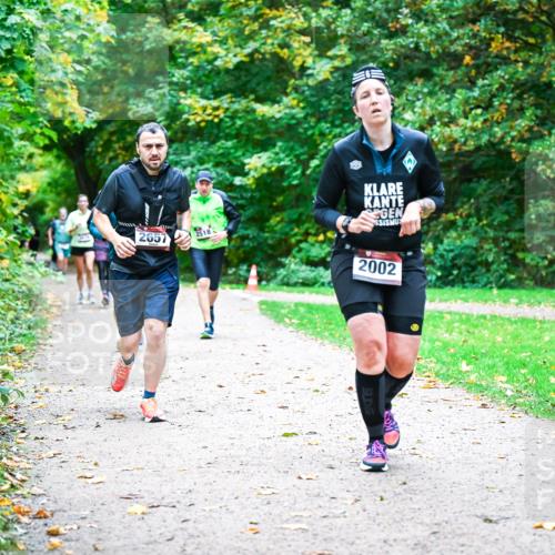 12.10.2025 - Bramfelder Halbmarathon 2025 Dr. Thomas Lammeyer http://msf.ph/oto/9354493 12.10.2025 10:50:25 Laufen 2657, 2518, 6, 2002 meine-sportfotos.de