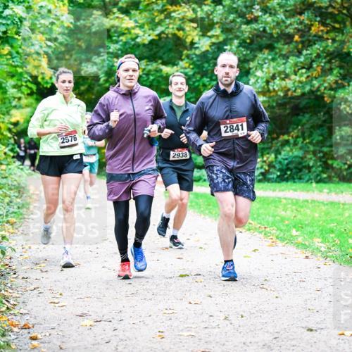 12.10.2025 - Bramfelder Halbmarathon 2025 Dr. Thomas Lammeyer http://msf.ph/oto/9354527 12.10.2025 10:50:31 Laufen 2576, 2938, 2841 meine-sportfotos.de