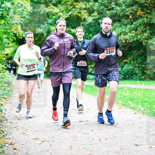 12.10.2025 - Bramfelder Halbmarathon 2025 Dr. Thomas Lammeyer http://msf.ph/oto/9354528 12.10.2025 10:50:31 Laufen 2576, 2938, 2841 meine-sportfotos.de