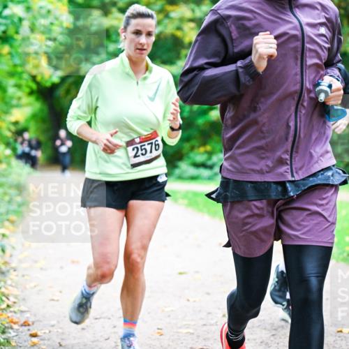 12.10.2025 - Bramfelder Halbmarathon 2025 Dr. Thomas Lammeyer http://msf.ph/oto/9354535 12.10.2025 10:50:32 Laufen 2576 meine-sportfotos.de
