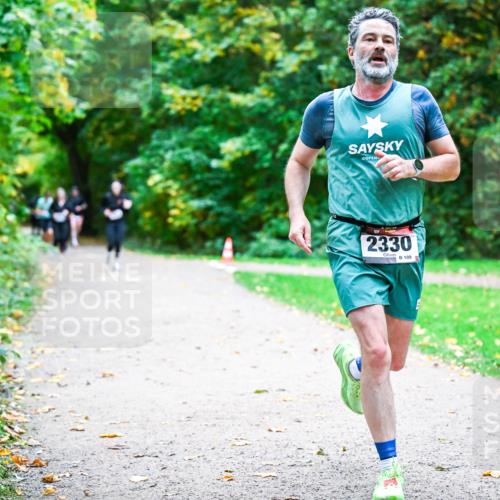 12.10.2025 - Bramfelder Halbmarathon 2025 Dr. Thomas Lammeyer http://msf.ph/oto/9354548 12.10.2025 10:50:35 Laufen 2330, 109 meine-sportfotos.de