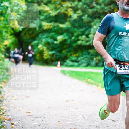 12.10.2025 - Bramfelder Halbmarathon 2025 Dr. Thomas Lammeyer http://msf.ph/oto/9354551 12.10.2025 10:50:35 Laufen 2330, 109 meine-sportfotos.de