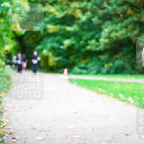 12.10.2025 - Bramfelder Halbmarathon 2025 Dr. Thomas Lammeyer http://msf.ph/oto/9354554 12.10.2025 10:50:36 Laufen  meine-sportfotos.de