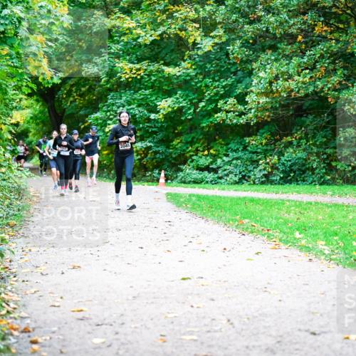 12.10.2025 - Bramfelder Halbmarathon 2025 Dr. Thomas Lammeyer http://msf.ph/oto/9354557 12.10.2025 10:50:39 Laufen 2058, 2045 meine-sportfotos.de