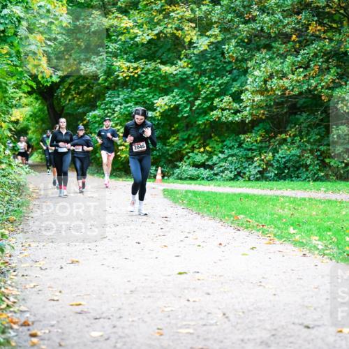12.10.2025 - Bramfelder Halbmarathon 2025 Dr. Thomas Lammeyer http://msf.ph/oto/9354563 12.10.2025 10:50:40 Laufen 2045 meine-sportfotos.de