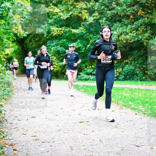 12.10.2025 - Bramfelder Halbmarathon 2025 Dr. Thomas Lammeyer http://msf.ph/oto/9354576 12.10.2025 10:50:43 Laufen 2045 meine-sportfotos.de