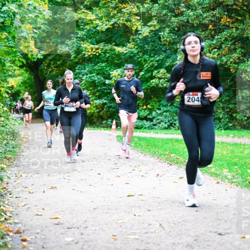 12.10.2025 - Bramfelder Halbmarathon 2025 Dr. Thomas Lammeyer http://msf.ph/oto/9354578 12.10.2025 10:50:43 Laufen 2055, 058, 204 meine-sportfotos.de