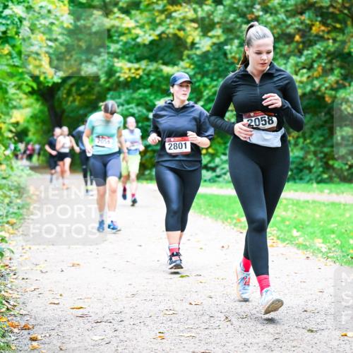 12.10.2025 - Bramfelder Halbmarathon 2025 Dr. Thomas Lammeyer http://msf.ph/oto/9354590 12.10.2025 10:50:46 Laufen 2801, 2058 meine-sportfotos.de