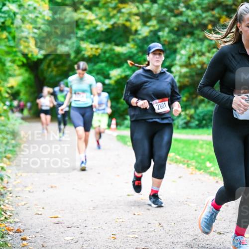 12.10.2025 - Bramfelder Halbmarathon 2025 Dr. Thomas Lammeyer http://msf.ph/oto/9354594 12.10.2025 10:50:47 Laufen 156, 2801, 358 meine-sportfotos.de
