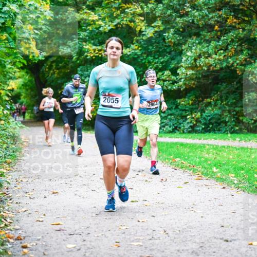 12.10.2025 - Bramfelder Halbmarathon 2025 Dr. Thomas Lammeyer http://msf.ph/oto/9354604 12.10.2025 10:50:48 Laufen 2009, 2055, 2964 meine-sportfotos.de