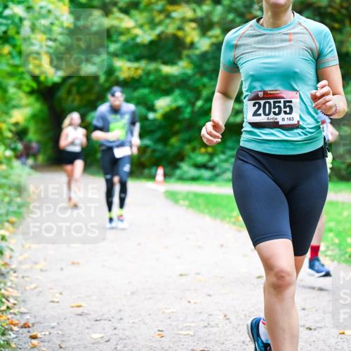 12.10.2025 - Bramfelder Halbmarathon 2025 Dr. Thomas Lammeyer http://msf.ph/oto/9354611 12.10.2025 10:50:50 Laufen 3, 2055, 163 meine-sportfotos.de