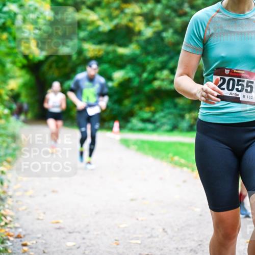 12.10.2025 - Bramfelder Halbmarathon 2025 Dr. Thomas Lammeyer http://msf.ph/oto/9354613 12.10.2025 10:50:50 Laufen 34, 2055, 163 meine-sportfotos.de