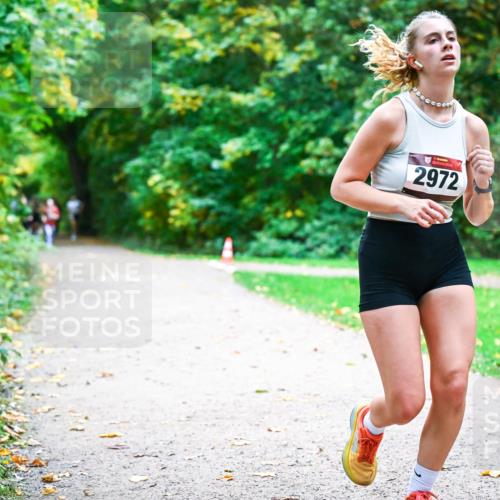 12.10.2025 - Bramfelder Halbmarathon 2025 Dr. Thomas Lammeyer http://msf.ph/oto/9354637 12.10.2025 10:50:55 Laufen 2972 meine-sportfotos.de
