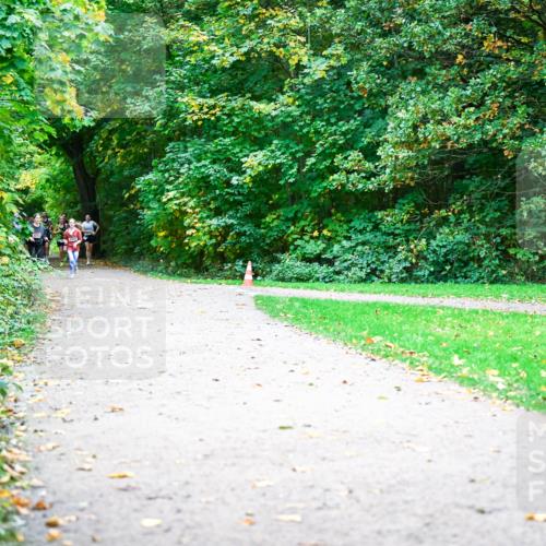 12.10.2025 - Bramfelder Halbmarathon 2025 Dr. Thomas Lammeyer http://msf.ph/oto/9354643 12.10.2025 10:50:56 Laufen  meine-sportfotos.de