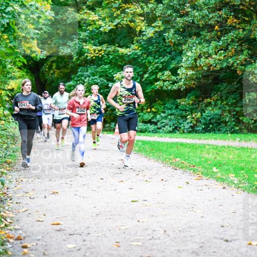 12.10.2025 - Bramfelder Halbmarathon 2025 Dr. Thomas Lammeyer http://msf.ph/oto/9354678 12.10.2025 10:51:06 Laufen 2243, 2526, 2751, 2042, 2175, 2962 meine-sportfotos.de