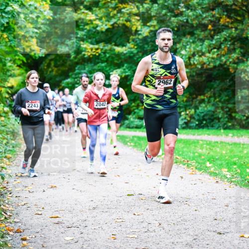 12.10.2025 - Bramfelder Halbmarathon 2025 Dr. Thomas Lammeyer http://msf.ph/oto/9354688 12.10.2025 10:51:08 Laufen 2243, 2042, 2962 meine-sportfotos.de