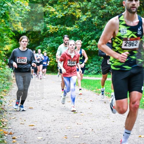 12.10.2025 - Bramfelder Halbmarathon 2025 Dr. Thomas Lammeyer http://msf.ph/oto/9354693 12.10.2025 10:51:09 Laufen 2243, 2042, 2962, 19 meine-sportfotos.de