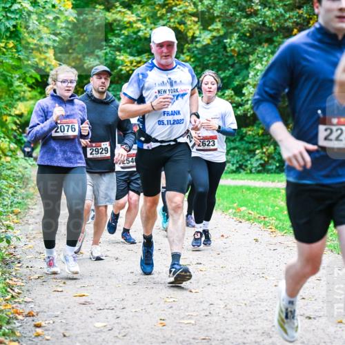 12.10.2025 - Bramfelder Halbmarathon 2025 Dr. Thomas Lammeyer http://msf.ph/oto/9354732 12.10.2025 10:51:15 Laufen 2076, 2929, 54, 05, 11, 2023, 2623, 2231, 2219 meine-sportfotos.de