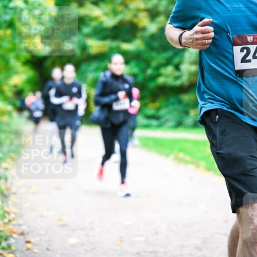 12.10.2025 - Bramfelder Halbmarathon 2025 Dr. Thomas Lammeyer http://msf.ph/oto/9354753 12.10.2025 10:51:19 Laufen 34, 2463, 49 meine-sportfotos.de