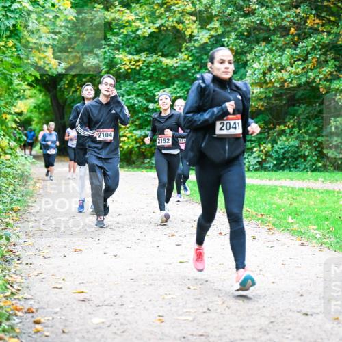 12.10.2025 - Bramfelder Halbmarathon 2025 Dr. Thomas Lammeyer http://msf.ph/oto/9354756 12.10.2025 10:51:19 Laufen 2104, 2152, 077, 2041 meine-sportfotos.de