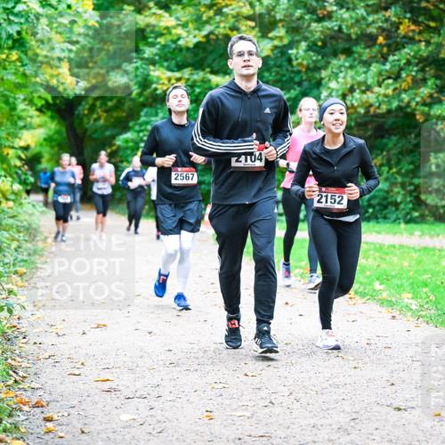 12.10.2025 - Bramfelder Halbmarathon 2025 Dr. Thomas Lammeyer http://msf.ph/oto/9354768 12.10.2025 10:51:21 Laufen 2567, 2104, 2152 meine-sportfotos.de