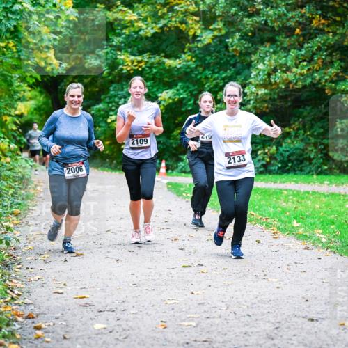 12.10.2025 - Bramfelder Halbmarathon 2025 Dr. Thomas Lammeyer http://msf.ph/oto/9354801 12.10.2025 10:51:27 Laufen 2109, 210, 2006, 2133 meine-sportfotos.de