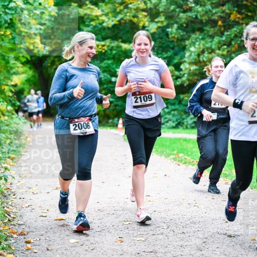 12.10.2025 - Bramfelder Halbmarathon 2025 Dr. Thomas Lammeyer http://msf.ph/oto/9354810 12.10.2025 10:51:28 Laufen 2006, 2109, 21, 2133 meine-sportfotos.de