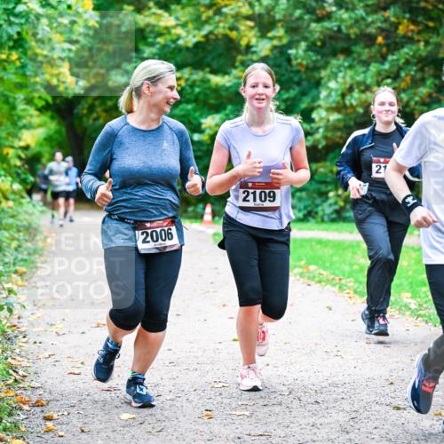 12.10.2025 - Bramfelder Halbmarathon 2025 Dr. Thomas Lammeyer http://msf.ph/oto/9354811 12.10.2025 10:51:28 Laufen 2006, 2109, 21, 2133 meine-sportfotos.de