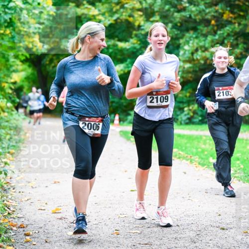 12.10.2025 - Bramfelder Halbmarathon 2025 Dr. Thomas Lammeyer http://msf.ph/oto/9354812 12.10.2025 10:51:28 Laufen 210, 2109, 2006, 1, 2133 meine-sportfotos.de