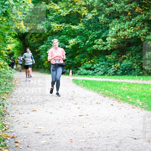 12.10.2025 - Bramfelder Halbmarathon 2025 Dr. Thomas Lammeyer http://msf.ph/oto/9354821 12.10.2025 10:51:31 Laufen 2120 meine-sportfotos.de