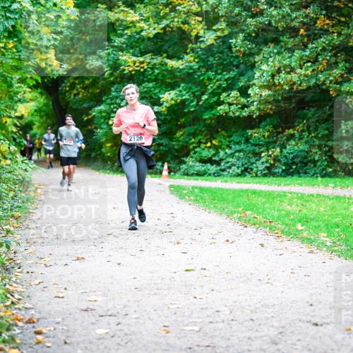 12.10.2025 - Bramfelder Halbmarathon 2025 Dr. Thomas Lammeyer http://msf.ph/oto/9354823 12.10.2025 10:51:31 Laufen 2120 meine-sportfotos.de