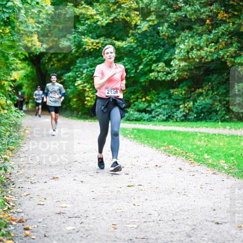 12.10.2025 - Bramfelder Halbmarathon 2025 Dr. Thomas Lammeyer http://msf.ph/oto/9354828 12.10.2025 10:51:32 Laufen 2120 meine-sportfotos.de